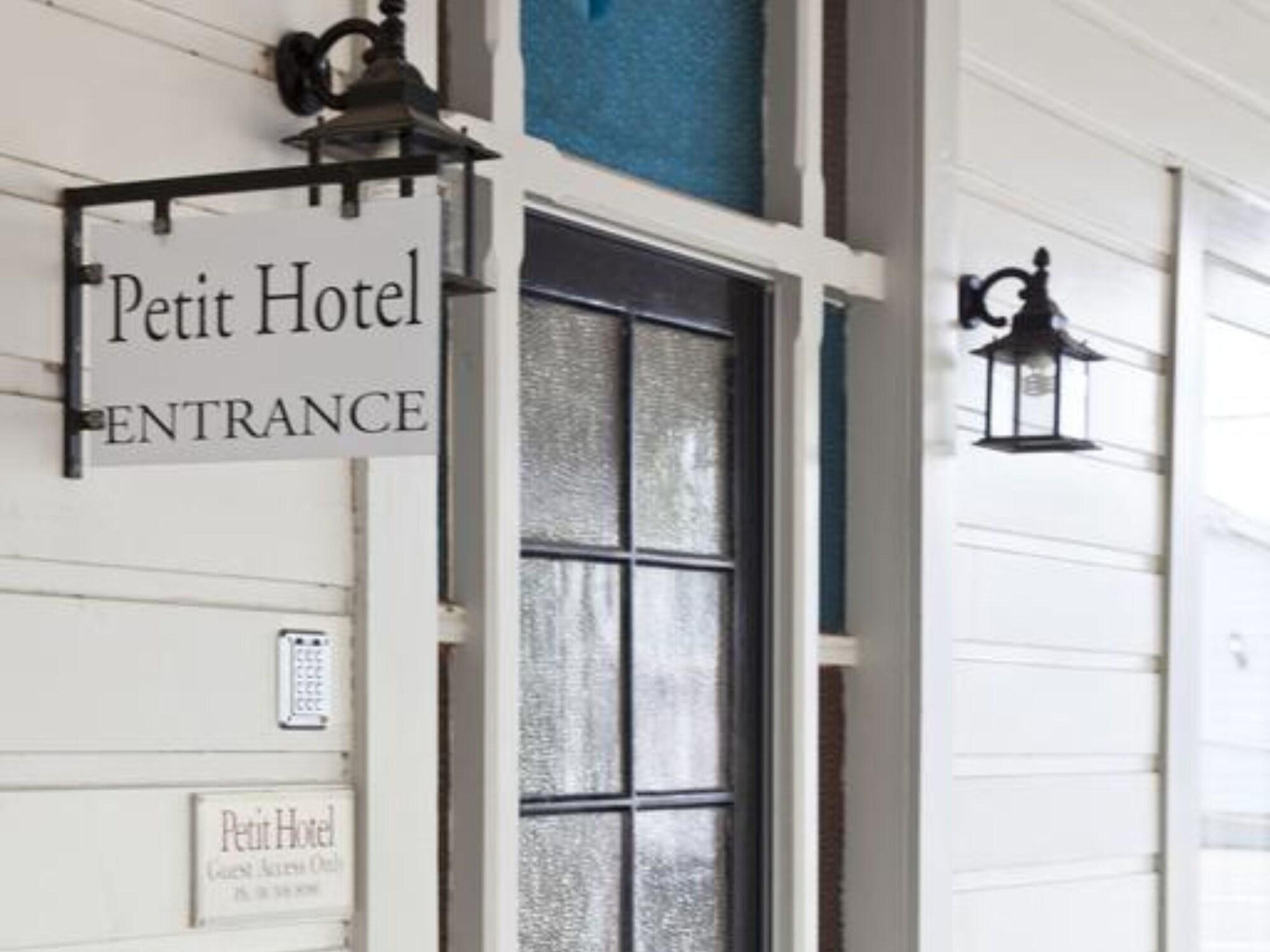 The Hotel 4*
