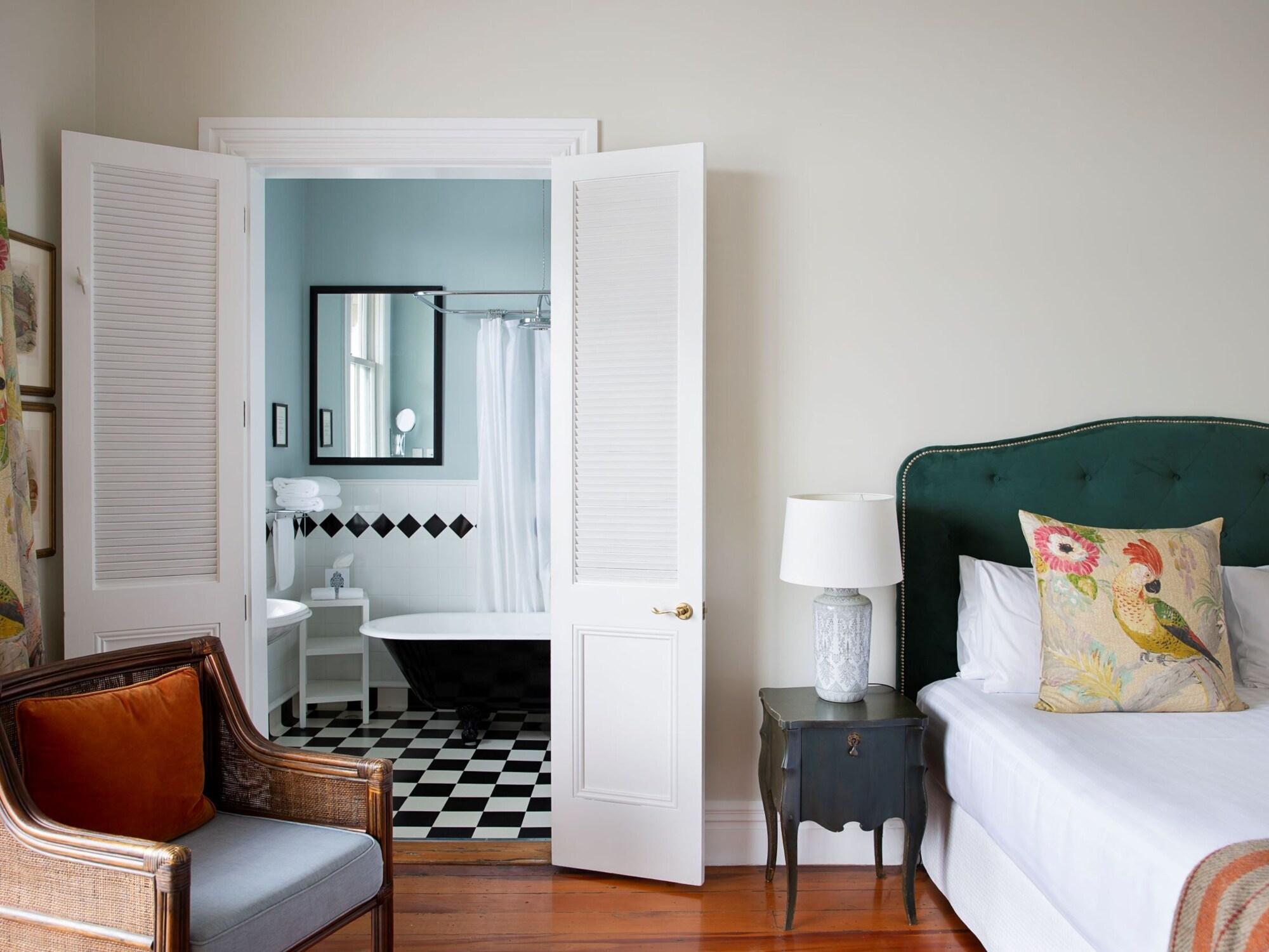 The Hotel 4*